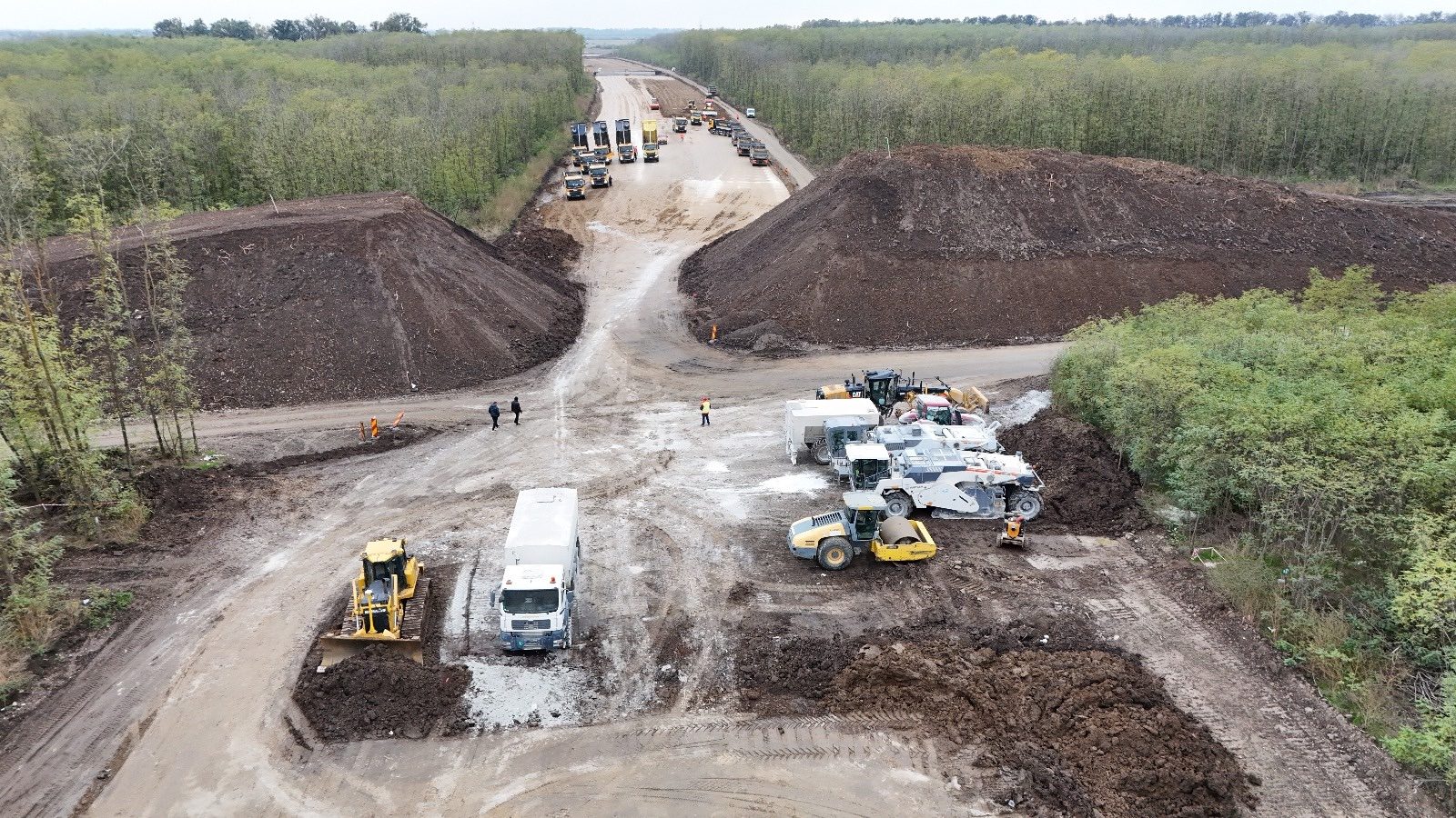 Earthworks on the A0 North Lot 1 alignment